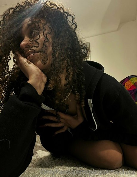 pleasemedusa model xxx photos