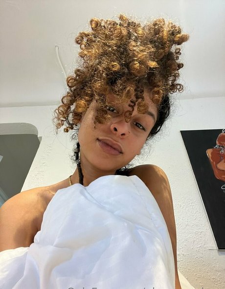 pleasemedusa star naked pic