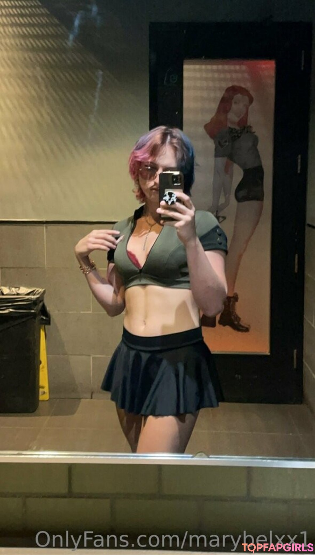 starfruitxx naked actress image