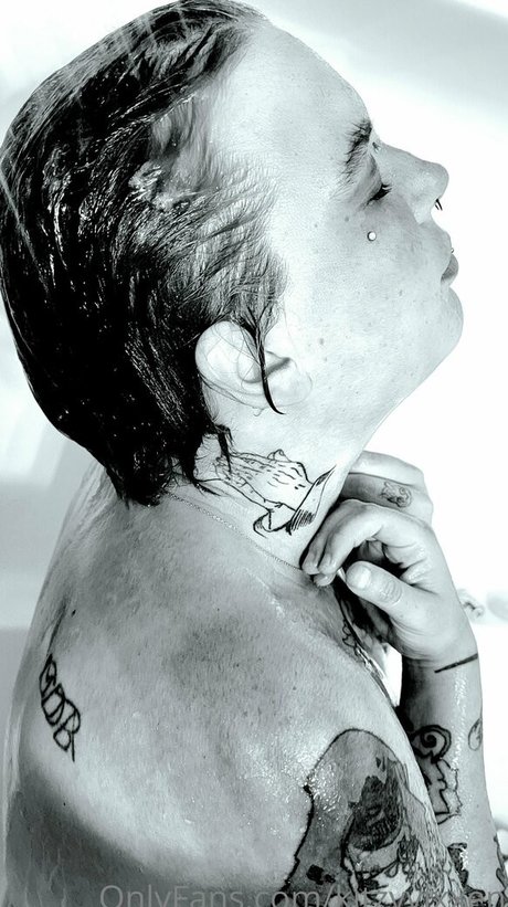 kitzyvixxen free actress pics