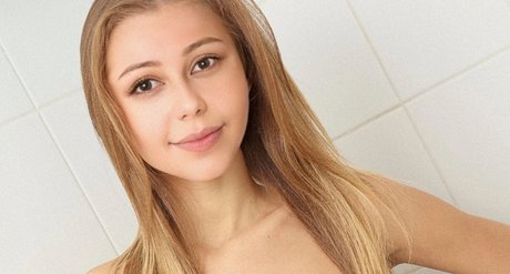 sarahisizzu model best gallery