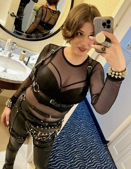 Bloodberry Tart erotic pornstar pic