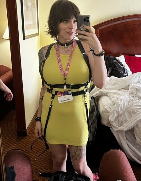 Bloodberry Tart hd pornstar photo