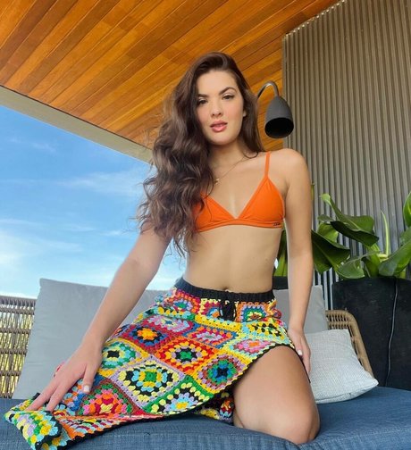 Livia Inhudes nice actress pics