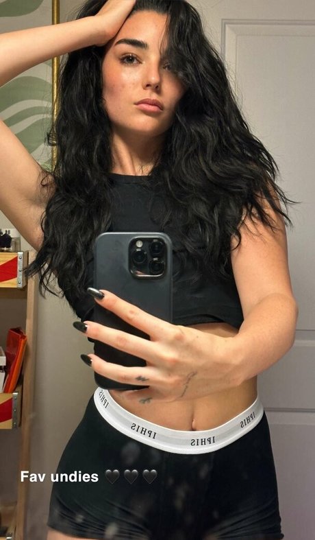 Indiana Massara pornstar sexy pictures