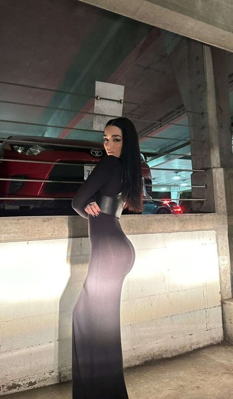 Indiana Massara sexy pornstar gallery