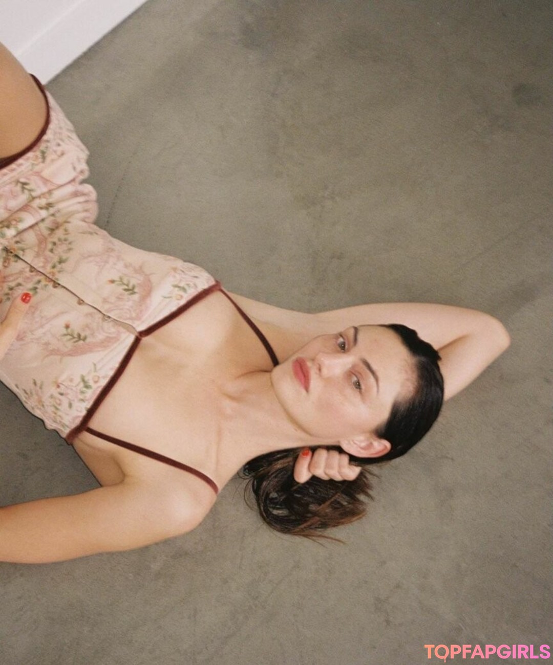 Phoebe Tonkin star nudes img