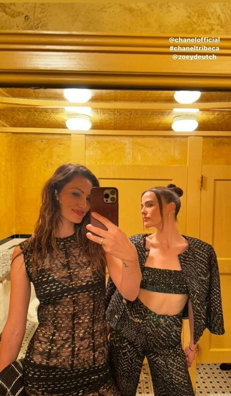 Phoebe Tonkin beautiful model photo