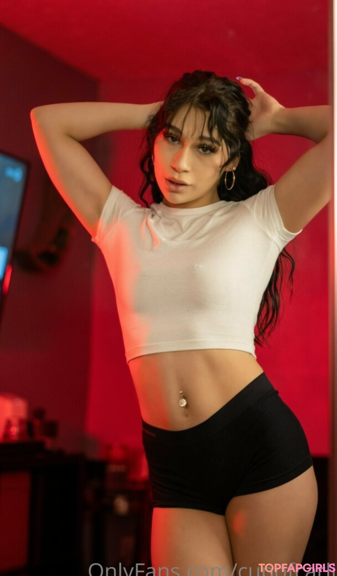 deliluv nude model picture