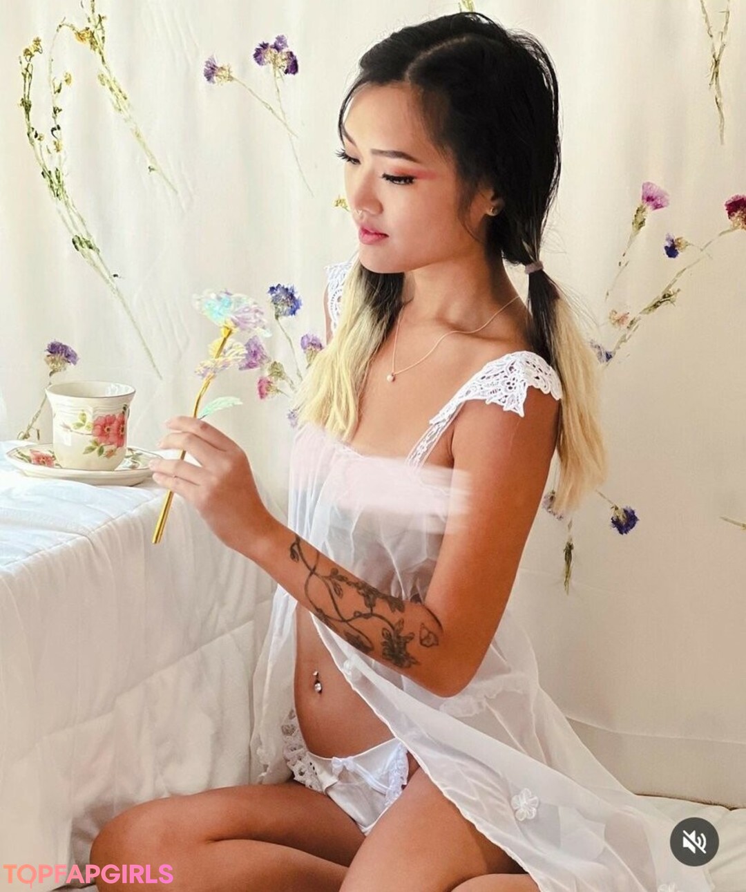 Casshole Yee free actress image