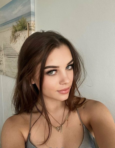 tinytayxo sexy pornstar pic