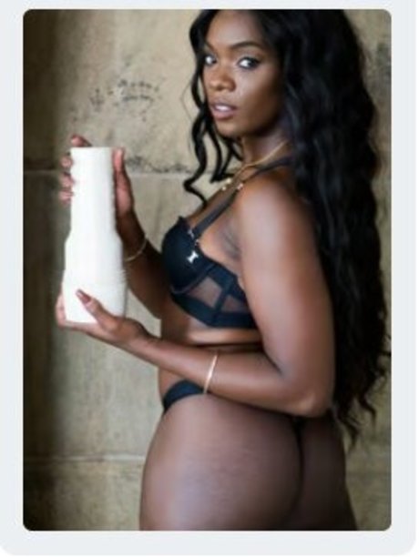 american onlyfans hot naked pictures