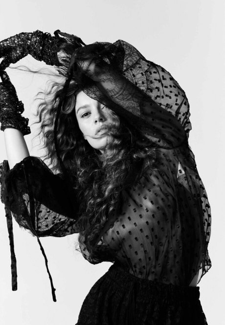 Sophie Charlotte top star gallery