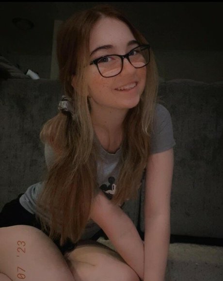 Lyssaurora pornstar naked img