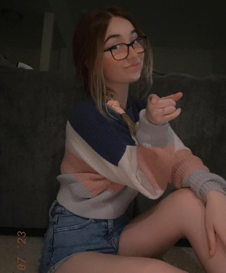 Lyssaurora pornstar pretty pic