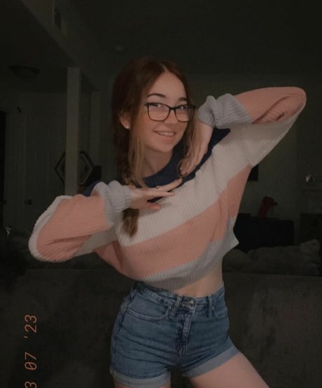 Lyssaurora pretty pornstar gallery