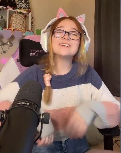 Lyssaurora pornstar art images