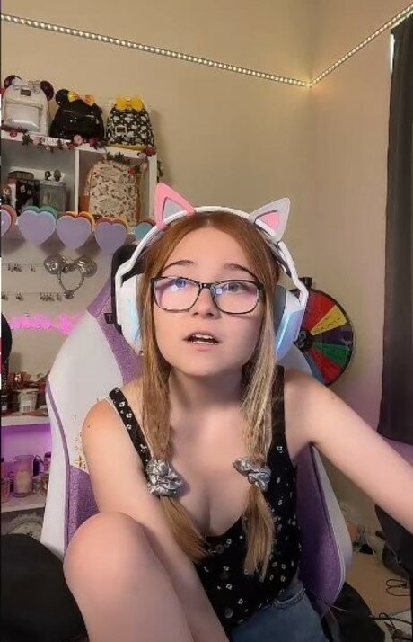 Lyssaurora pornstar art img