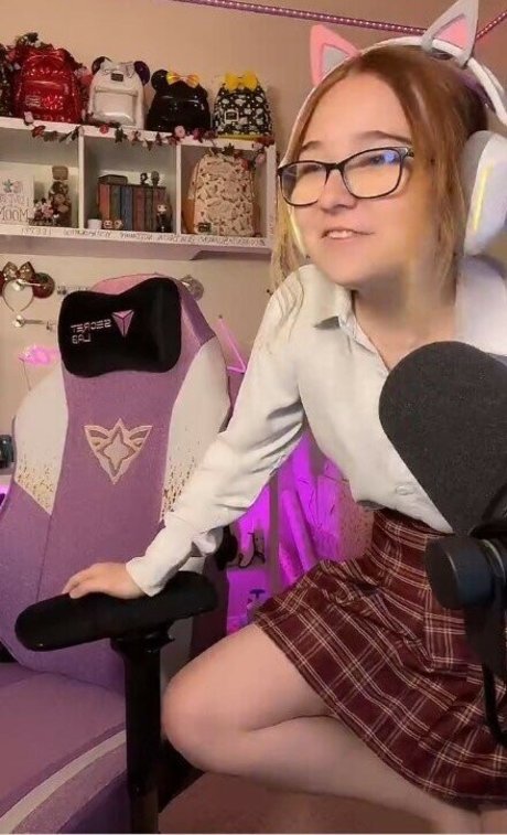 Lyssaurora sex actress picture