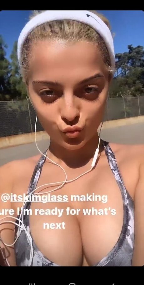 Bebe Rexha top model photo