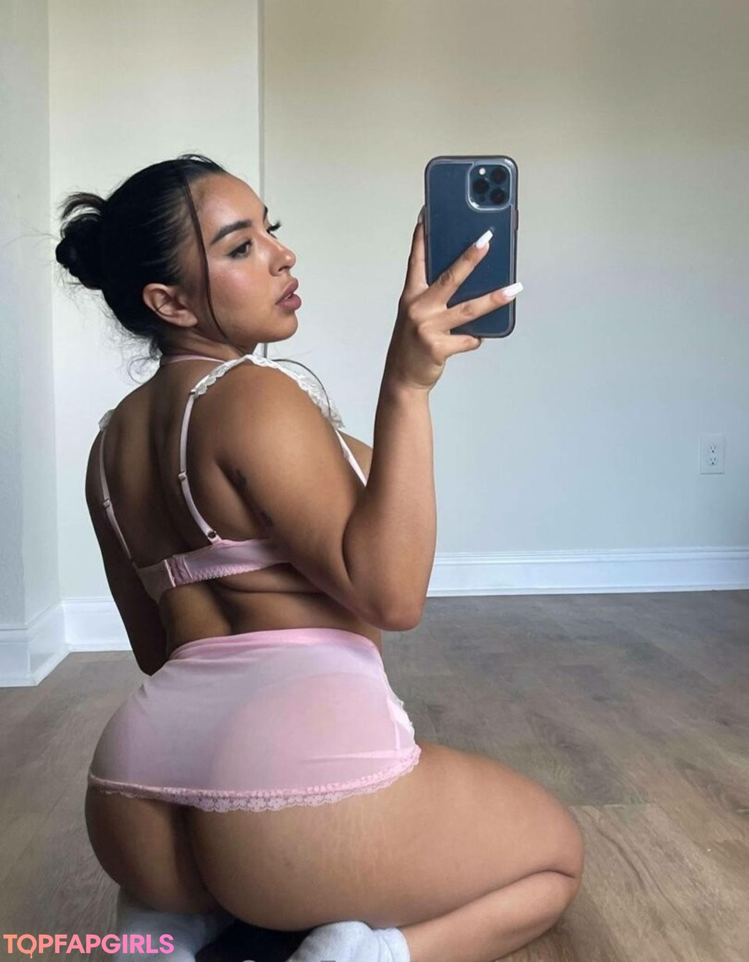 Pris Montoya pornographic model gallery