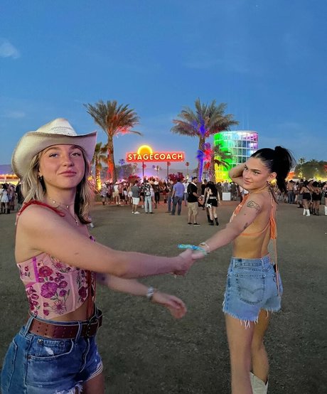 squirting onlyfans beautiful porn pic