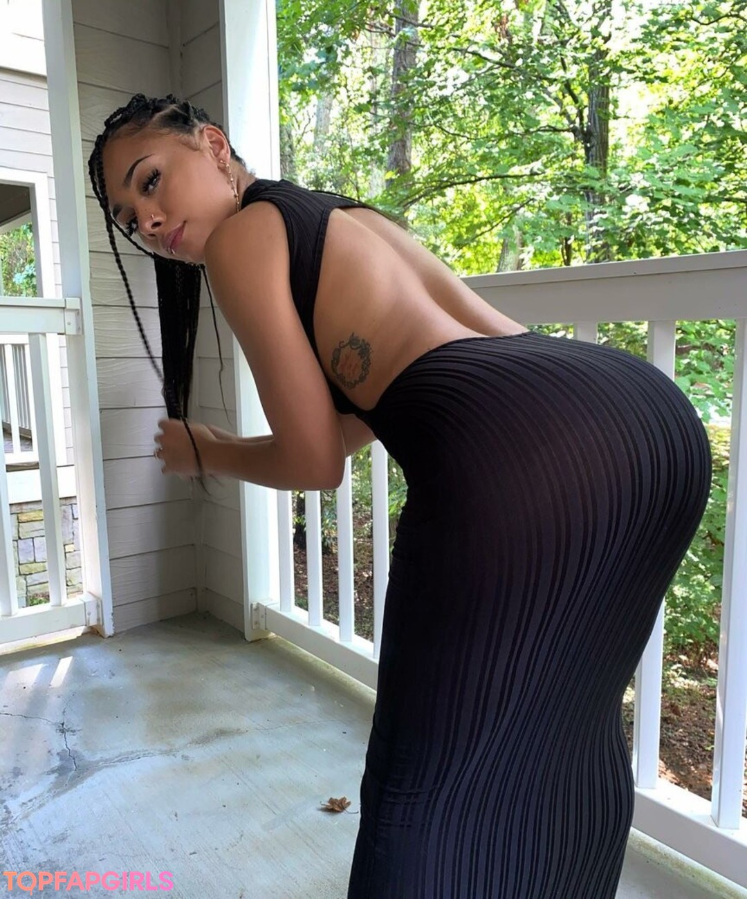 Alix Lapri model nudes gallery