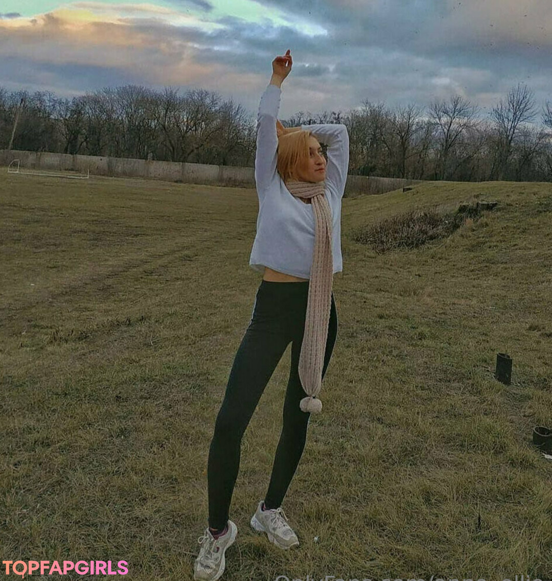 anna ellie star top archive