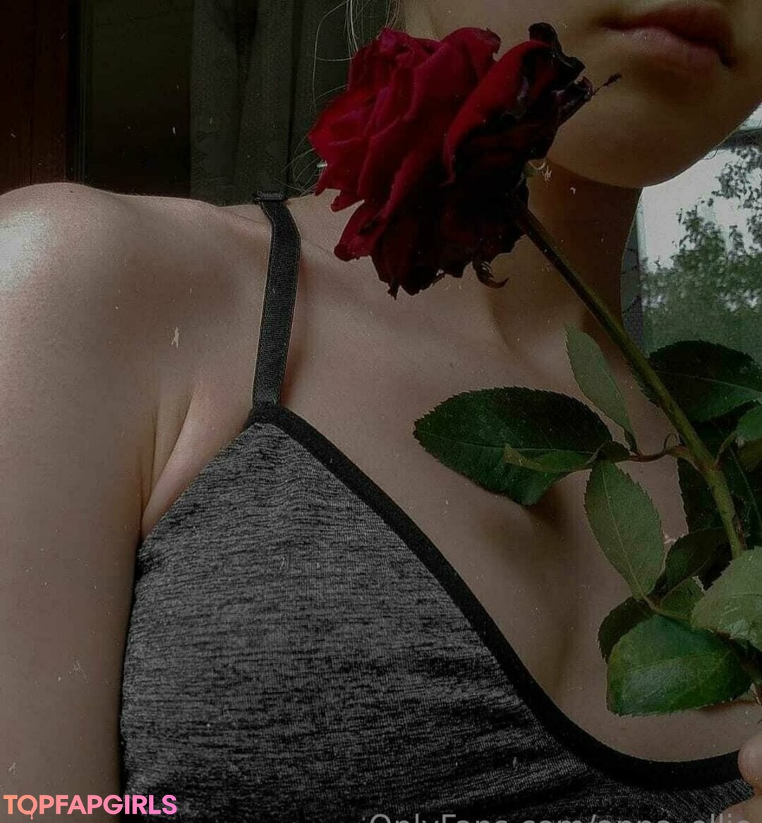 anna ellie art model pictures