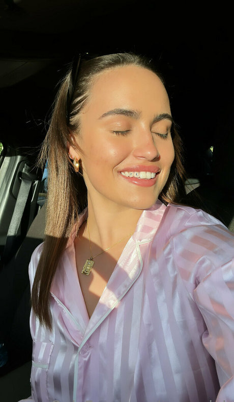 Sumabellhouse adult actress pic