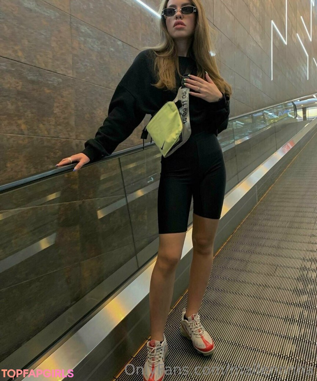 mallennnna pornstar erotic gallery