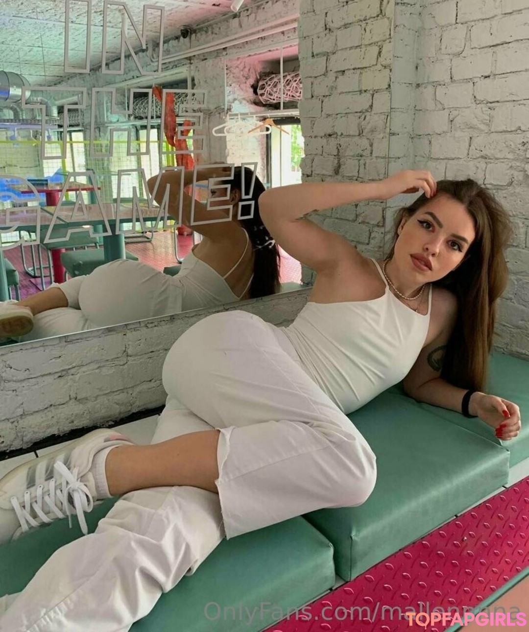 mallennnna pretty pornstar pic