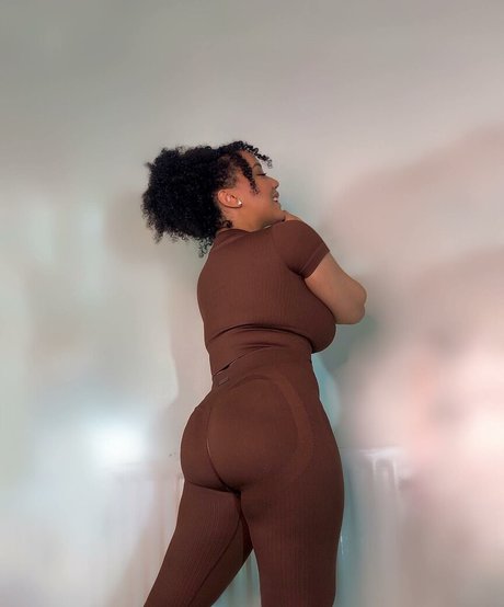 Feelinfree free pornstar pic