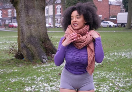 Feelinfree sexy pornstar img