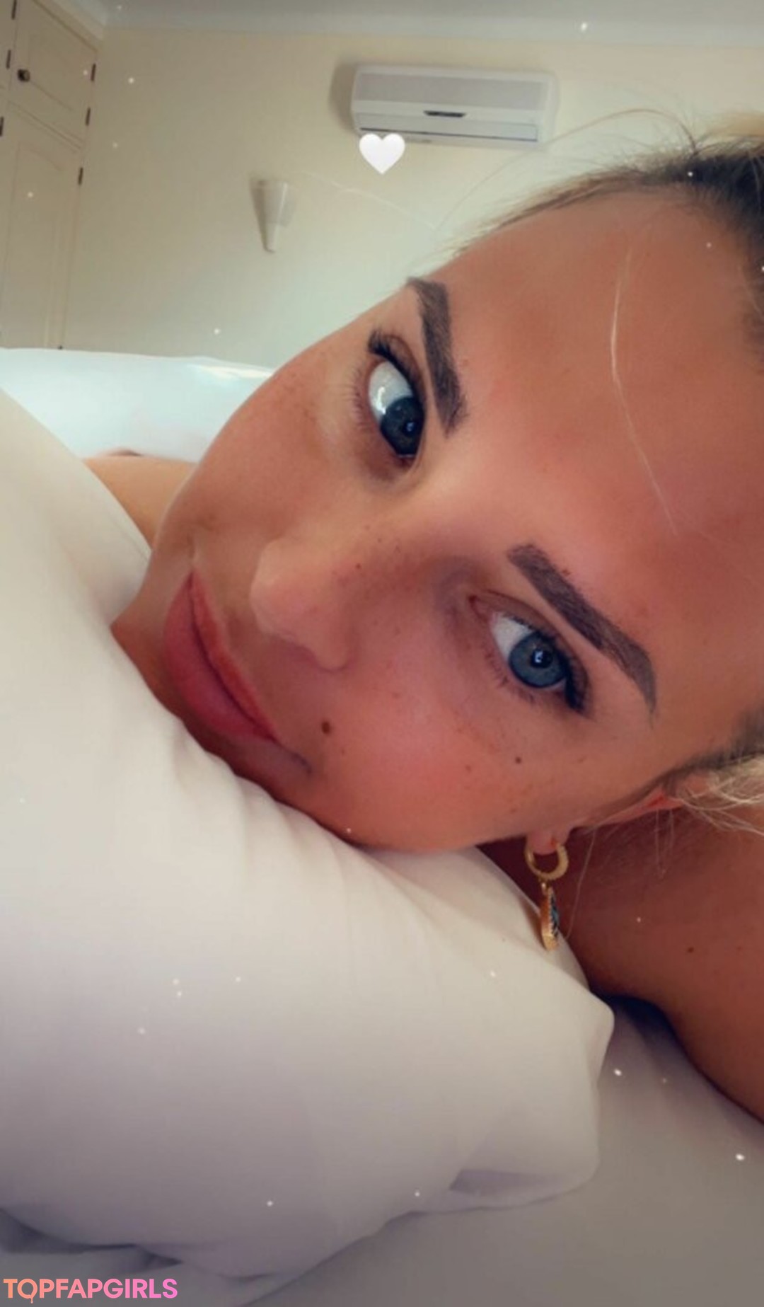 Kelly Vedovelli nudes actress pictures
