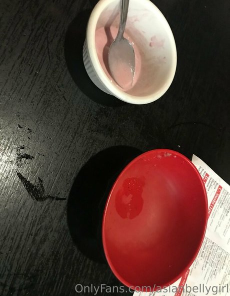 asianbellygirl naked model gallery