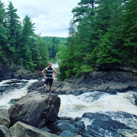 Mackenzie Gibson star beautiful image