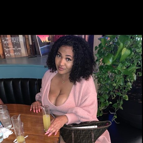 Mulan Banks porn star pics