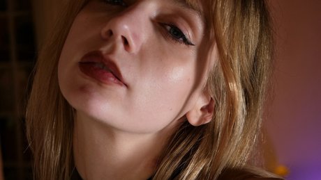 Muffinmoon model hot photos