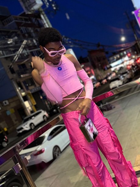 MondoB pornstar free galleries