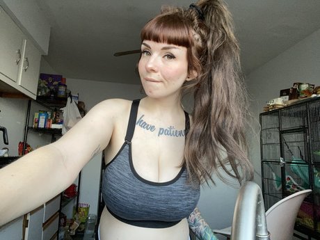 gabbidoesit pornstar hd pics