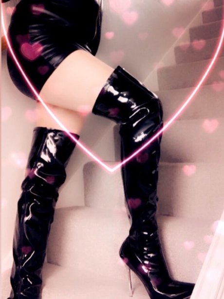 Feet Food amp amp Travel Mistress model naked archive