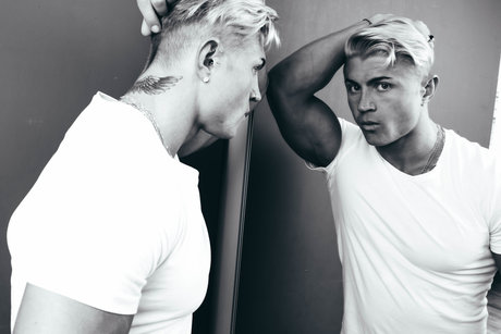 Genri Teivald pornstar adult archive