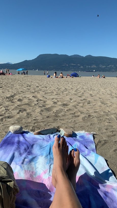 Feet and Excel Spreadsheets beautiful pornstar img