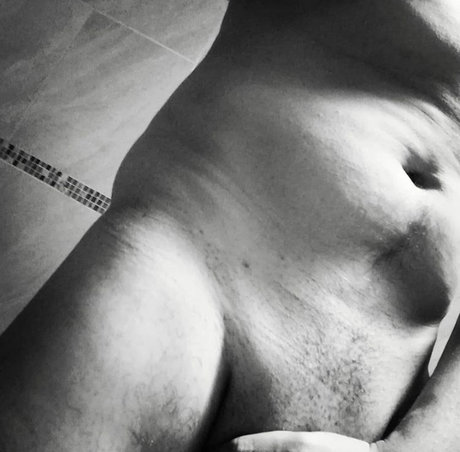 hairy pussy onlyfans hot naked photo