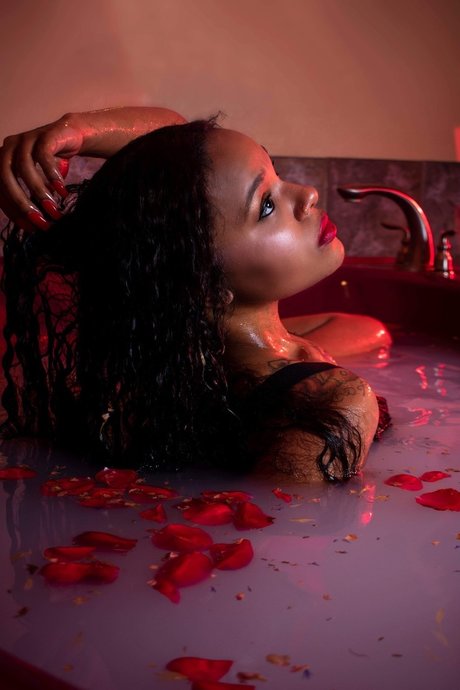 Naj mahal adult actress photos