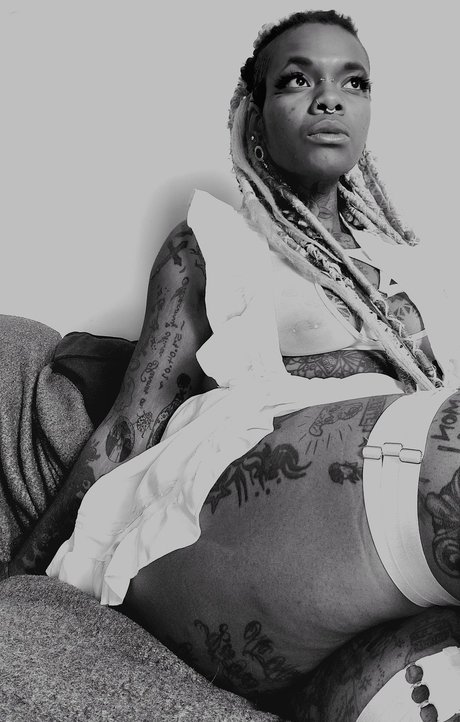 _Dollziilaah___Ad4x__Blak Bunny_ naked pornstar pics