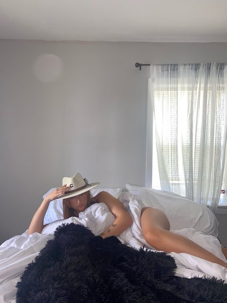 lesbian sex onlyfans porn photos