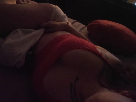 IMOAN BABE pornographic actress pictures