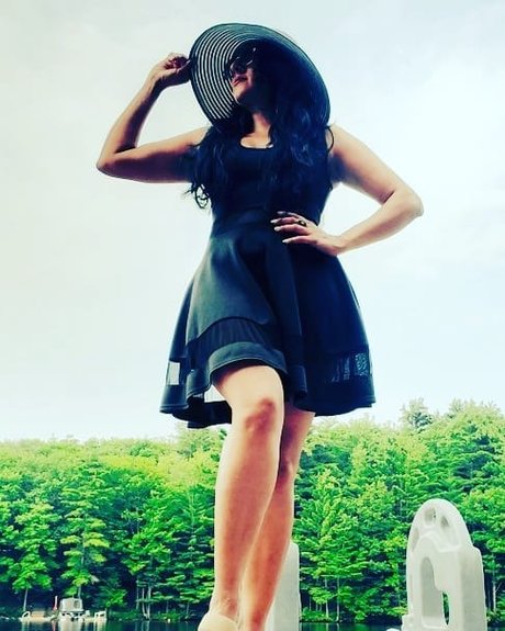 Pakistani Kuri model hot img